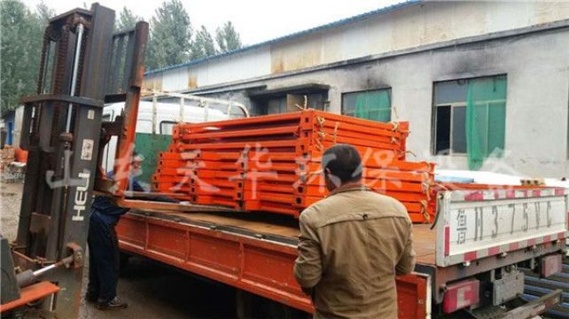 點擊查看詳細信息<br>標題：發貨現場 閱讀次數：1766